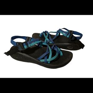 Chacos ZX2 sandals size 9